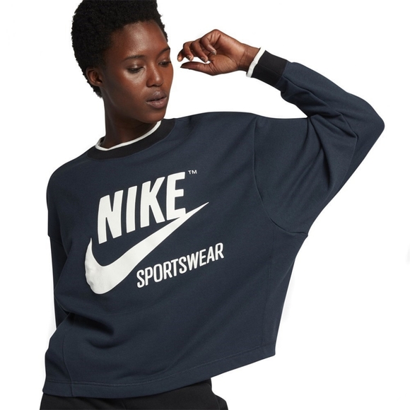 Nike Sportwear Archive Crew Sweatshirt - Picture 2 of 4